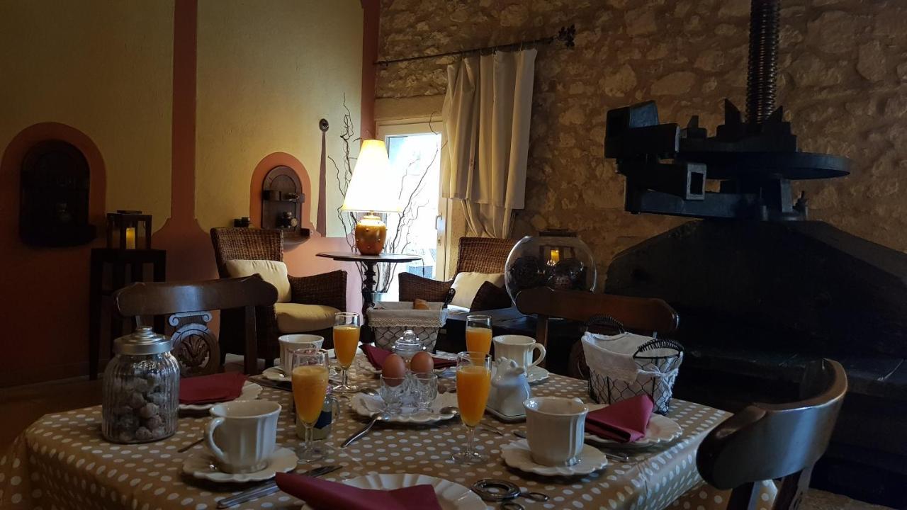 Bed and Breakfast La Demeure Du Pressoir Cuxac-dʼAude Exterior foto