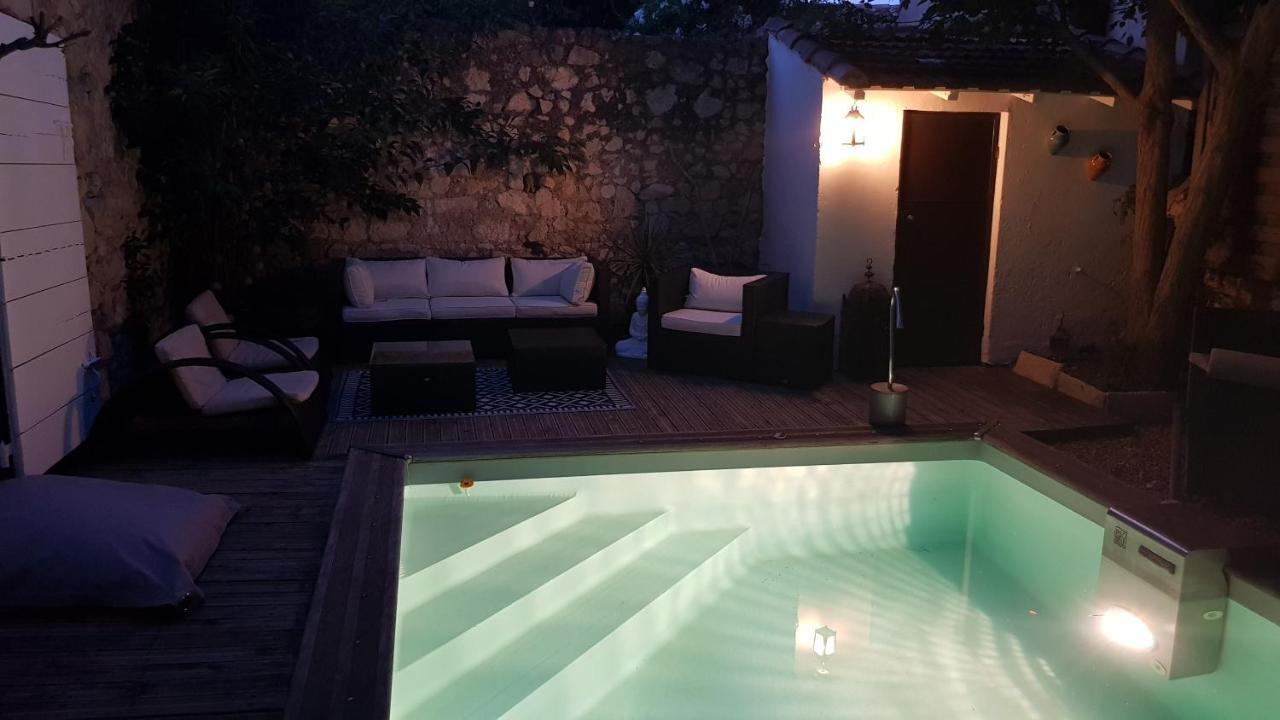 Bed and Breakfast La Demeure Du Pressoir Cuxac-dʼAude Exterior foto